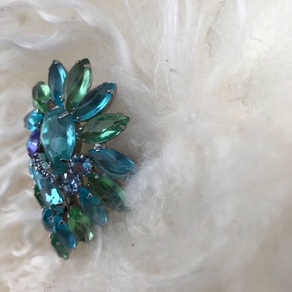 Weiss Brooch - Picture 4 of 15